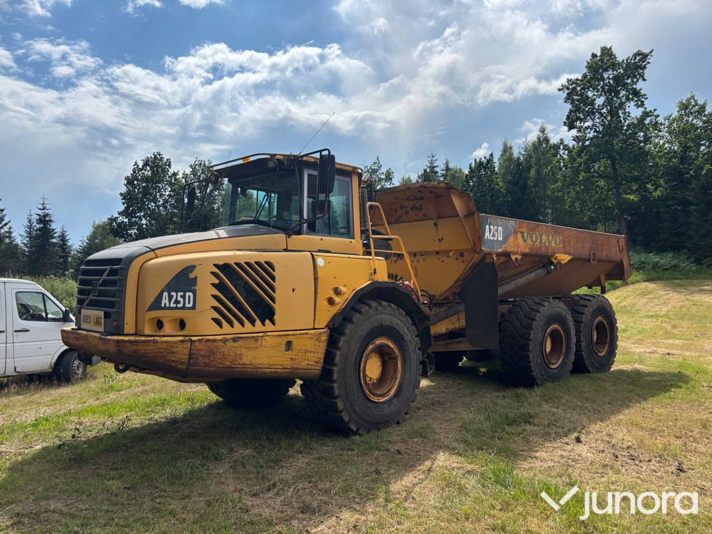 Dumper Volvo A25D - Belden kırma kaya kamyonu: fotoğraf 1 Dumper Volvo A25D - Belden kırma kaya kamyonu: fotoğraf 1