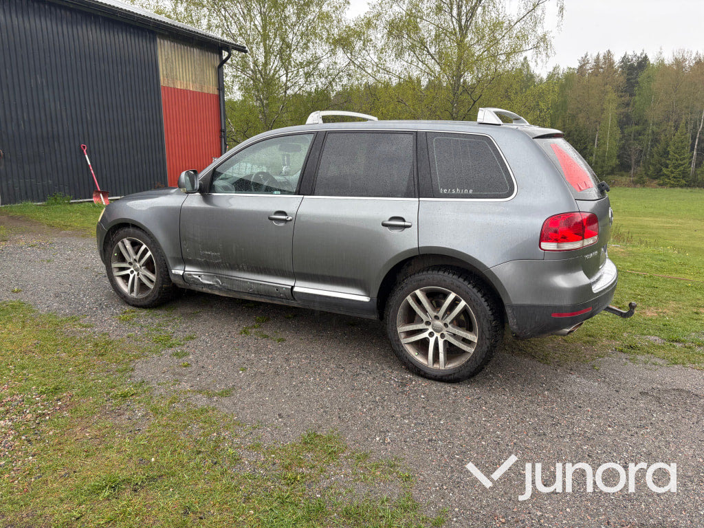 EPA / A-Traktor Volkswagen Touareg V8 - Binek araba: fotoğraf 4 EPA / A-Traktor Volkswagen Touareg V8 - Binek araba: fotoğraf 4