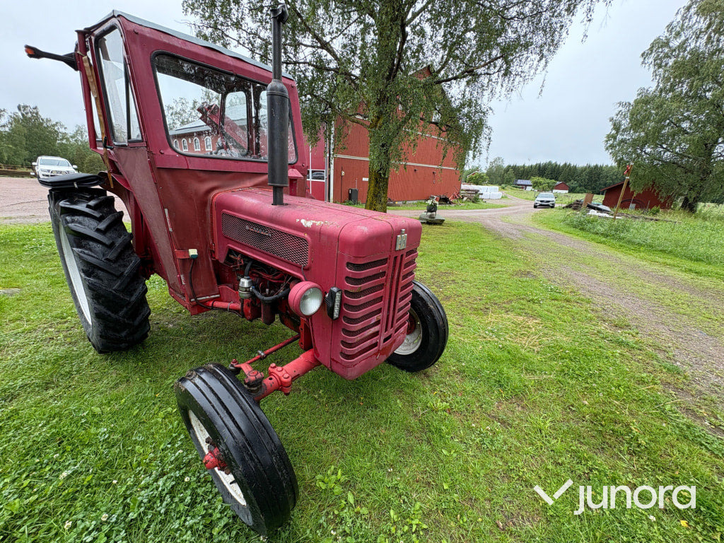 International Harvester B-275 - Traktör: fotoğraf 2 International Harvester B-275 - Traktör: fotoğraf 2