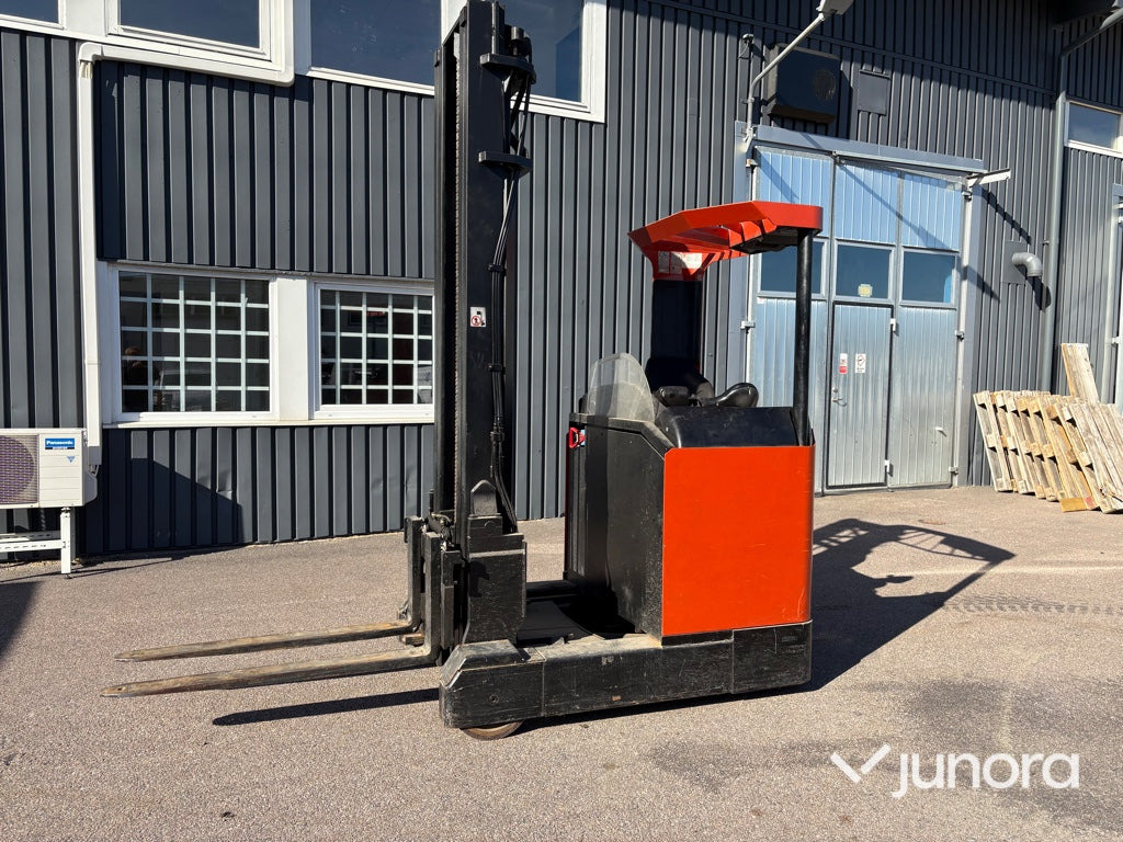 Skjutstativtruck BT - Reach truck: fotoğraf 2 Skjutstativtruck BT - Reach truck: fotoğraf 2