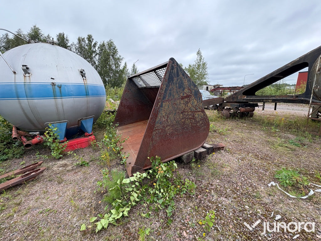 Skopa - Volvo BM - Yükleyici kovası: fotoğraf 2 Skopa - Volvo BM - Yükleyici kovası: fotoğraf 2