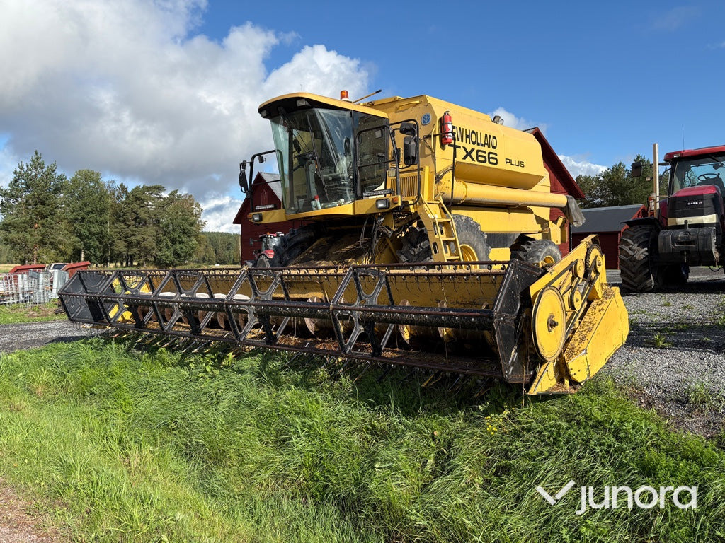 Skördetröska New Holland TX66 Plus - Biçerdöver: fotoğraf 1 Skördetröska New Holland TX66 Plus - Biçerdöver: fotoğraf 1