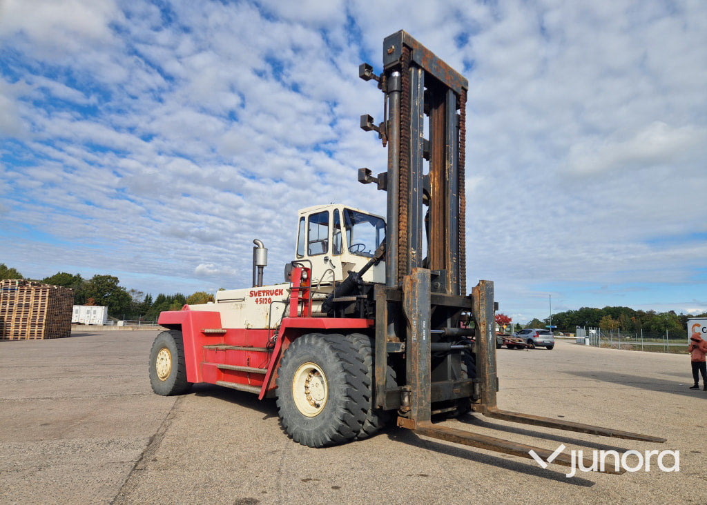 Svetruck 45120 Container Truck - Konteyner forklift: fotoğraf 5 Svetruck 45120 Container Truck - Konteyner forklift: fotoğraf 5