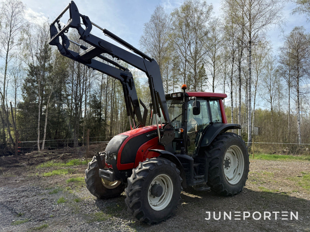Valtra N101 - Traktör: fotoğraf 1 Valtra N101 - Traktör: fotoğraf 1