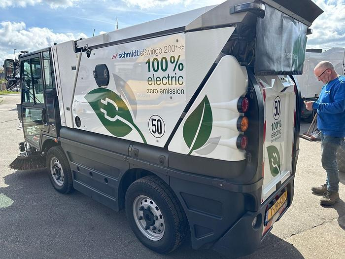 Schmidt eSwingo 200+ - Yol süpürme aracı: fotoğraf 5 Schmidt eSwingo 200+ - Yol süpürme aracı: fotoğraf 5