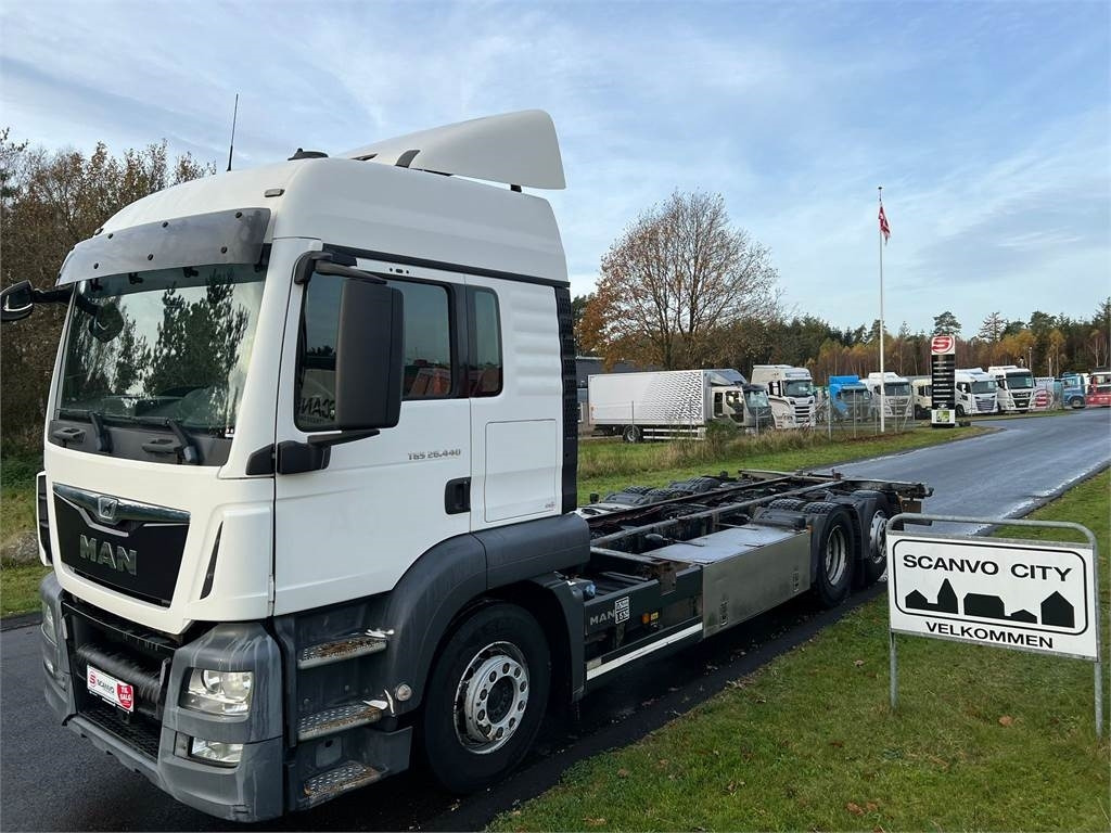 MAN TGS 26-440 6x2-4 LL - Konteynır taşıyıcı/ Yedek karoser kamyon: fotoğraf 2 MAN TGS 26-440 6x2-4 LL - Konteynır taşıyıcı/ Yedek karoser kamyon: fotoğraf 2