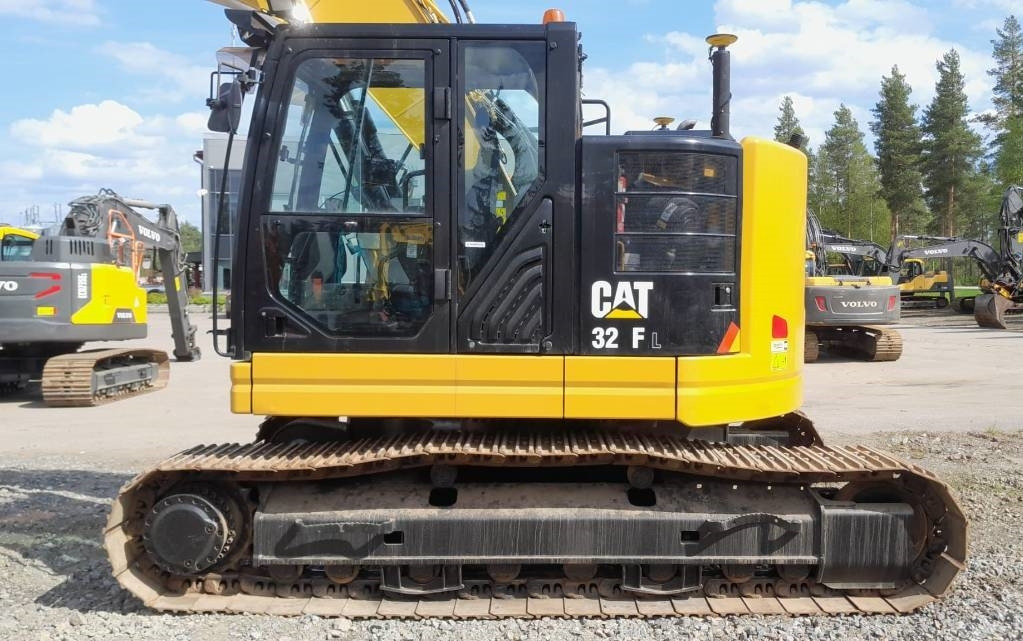 CAT 325FLCR PYÖRITTÄJÄLLLÄ - Paletli ekskavatör: fotoğraf 2 CAT 325FLCR PYÖRITTÄJÄLLLÄ - Paletli ekskavatör: fotoğraf 2