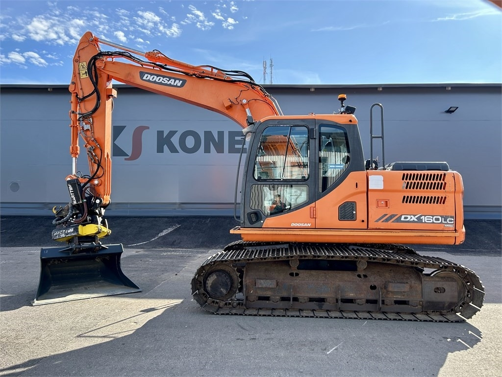 Doosan DX160LC-3 KALLISTAJA+PYÖRITTÄJÄ - Paletli ekskavatör: fotoğraf 1 Doosan DX160LC-3 KALLISTAJA+PYÖRITTÄJÄ - Paletli ekskavatör: fotoğraf 1
