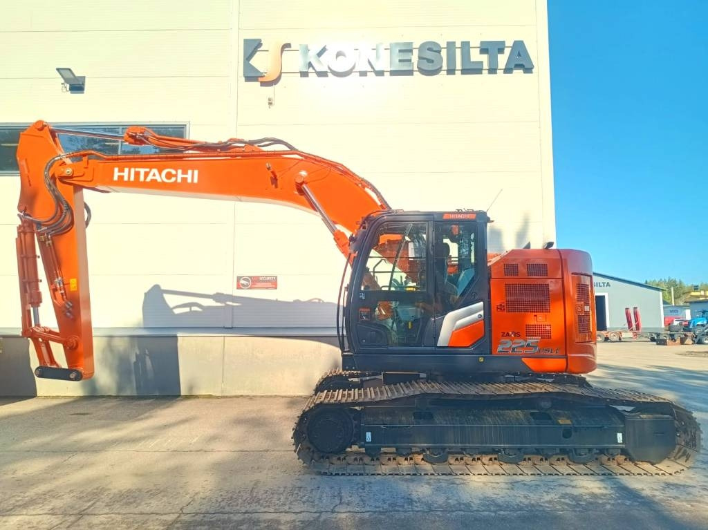 Hitachi MYYTY! SOLD! ZX225USLC-7 -STAGE V- - Paletli ekskavatör: fotoğraf 1 Hitachi MYYTY! SOLD! ZX225USLC-7 -STAGE V- - Paletli ekskavatör: fotoğraf 1