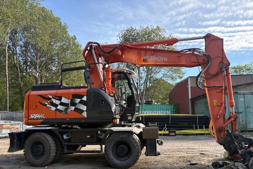 Hitachi ZX170W-6 + Peräkärry 2-akselinen - Tekerlekli ekskavatör: fotoğraf 3 Hitachi ZX170W-6 + Peräkärry 2-akselinen - Tekerlekli ekskavatör: fotoğraf 3