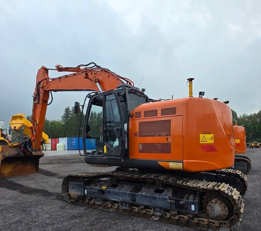 Hitachi ZX225USRLC-6 - Paletli ekskavatör: fotoğraf 1 Hitachi ZX225USRLC-6 - Paletli ekskavatör: fotoğraf 1