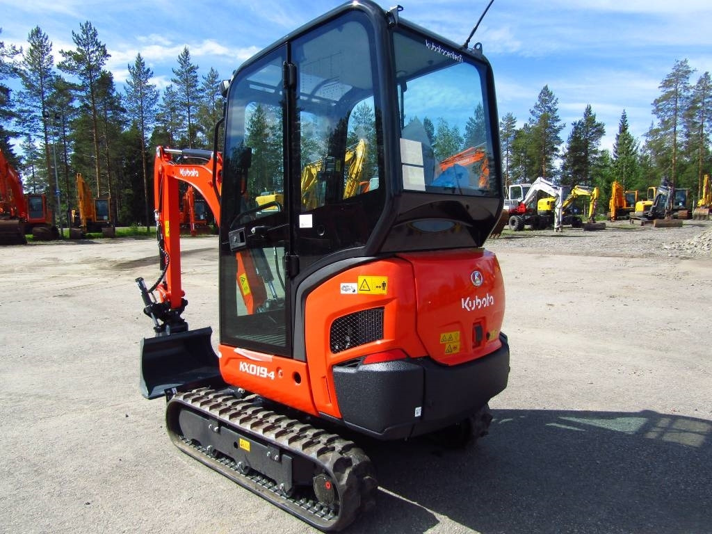 Kubota KX019-4 ERIKOISTARJOUS RAJOITETTU ERÄ - Mini ekskavatör: fotoğraf 2 Kubota KX019-4 ERIKOISTARJOUS RAJOITETTU ERÄ - Mini ekskavatör: fotoğraf 2