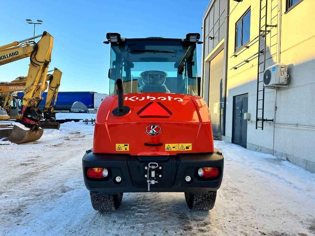 Kubota R090 Auravarustuksella uusi - Tekerlekli yükleyici: fotoğraf 3 Kubota R090 Auravarustuksella uusi - Tekerlekli yükleyici: fotoğraf 3