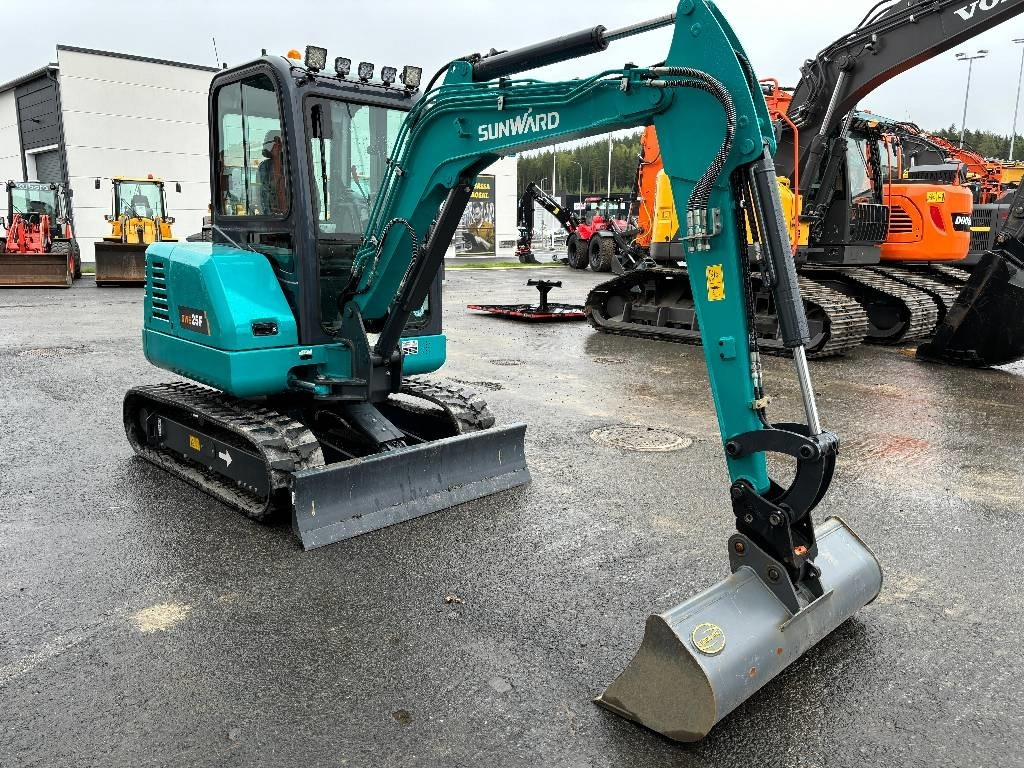 Mini ekskavatör Sunward SWE25F KUIN UUSI: fotoğraf 6