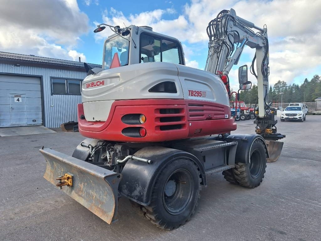 Takeuchi TB295W PYÖRITTÄJÄLLÄ - Tekerlekli ekskavatör: fotoğraf 4 Takeuchi TB295W PYÖRITTÄJÄLLÄ - Tekerlekli ekskavatör: fotoğraf 4