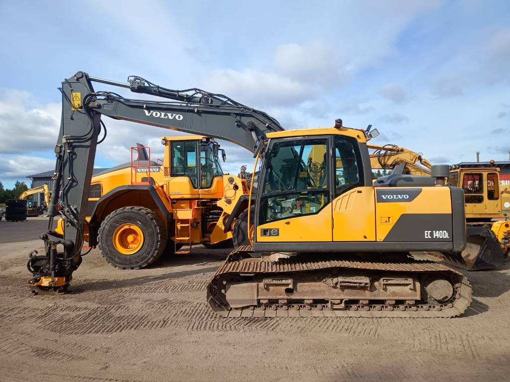 Volvo EC140DL PYÖRITTÄJÄLLÄ - Paletli ekskavatör: fotoğraf 1 Volvo EC140DL PYÖRITTÄJÄLLÄ - Paletli ekskavatör: fotoğraf 1