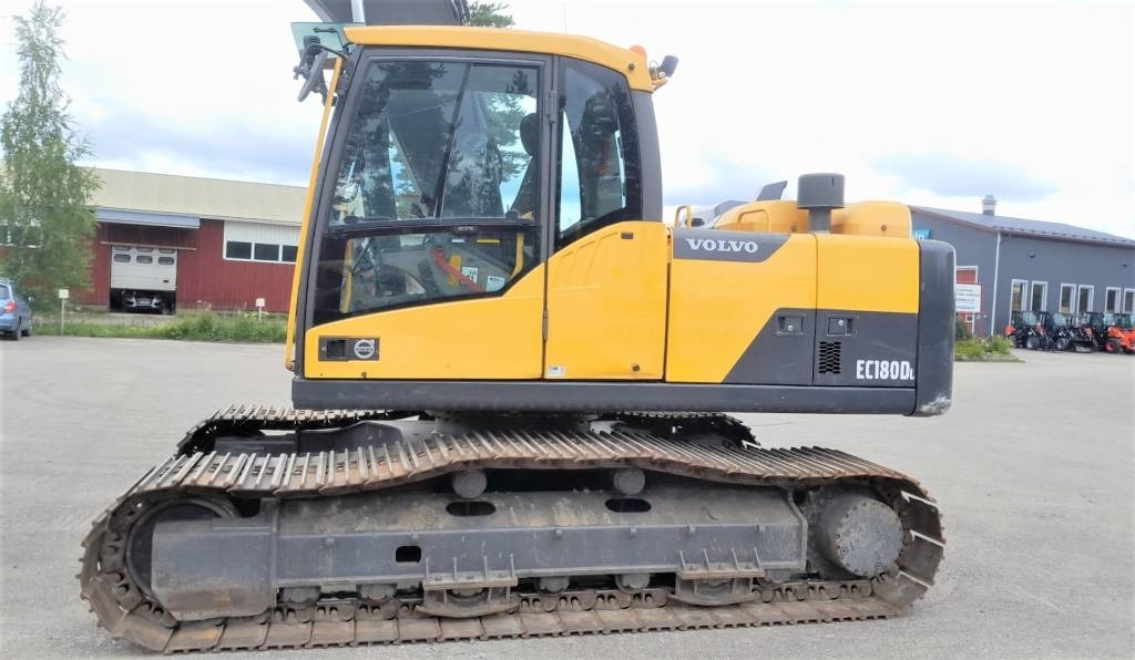 Volvo EC180DL PYÖRITTÄJÄLLÄ - Paletli ekskavatör: fotoğraf 2 Volvo EC180DL PYÖRITTÄJÄLLÄ - Paletli ekskavatör: fotoğraf 2