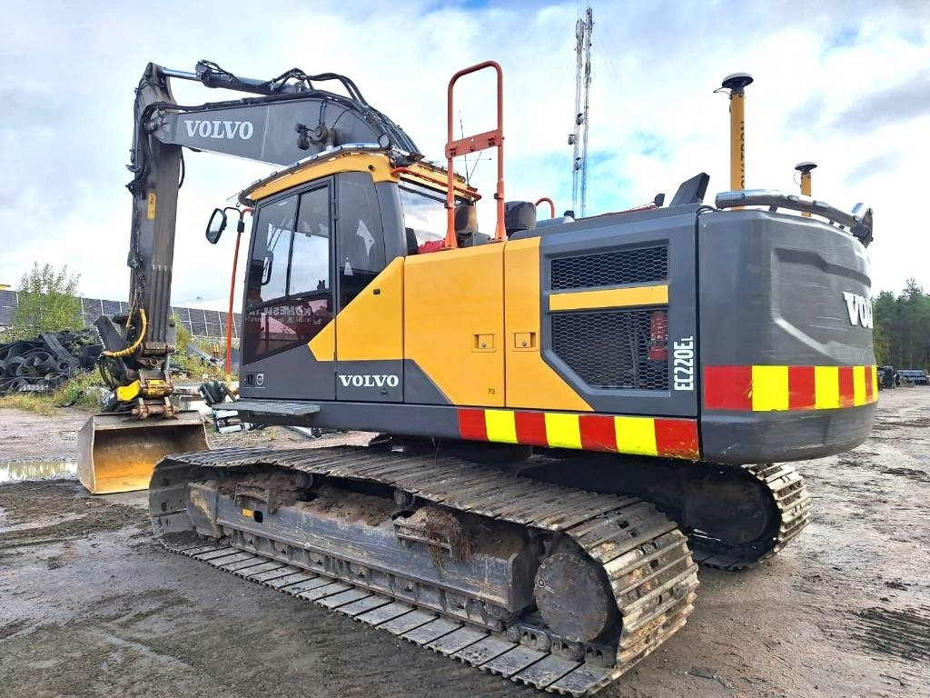 Volvo EC220EL HUIPPUVARUSTEILLA - Paletli ekskavatör: fotoğraf 2 Volvo EC220EL HUIPPUVARUSTEILLA - Paletli ekskavatör: fotoğraf 2