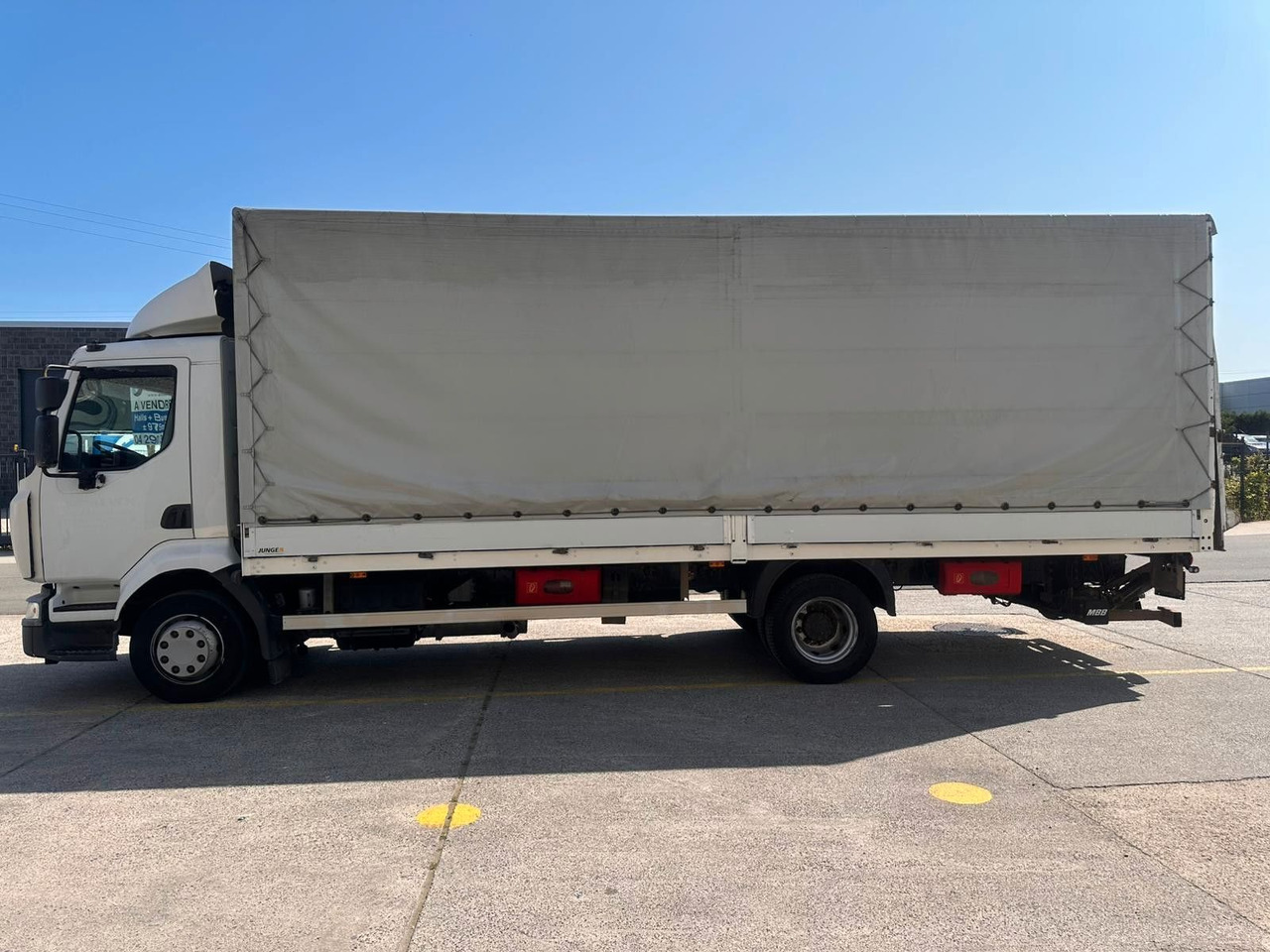 Renault Midlum dXi220-12. Klima. - Tenteli kamyon: fotoğraf 1 Renault Midlum dXi220-12. Klima. - Tenteli kamyon: fotoğraf 1