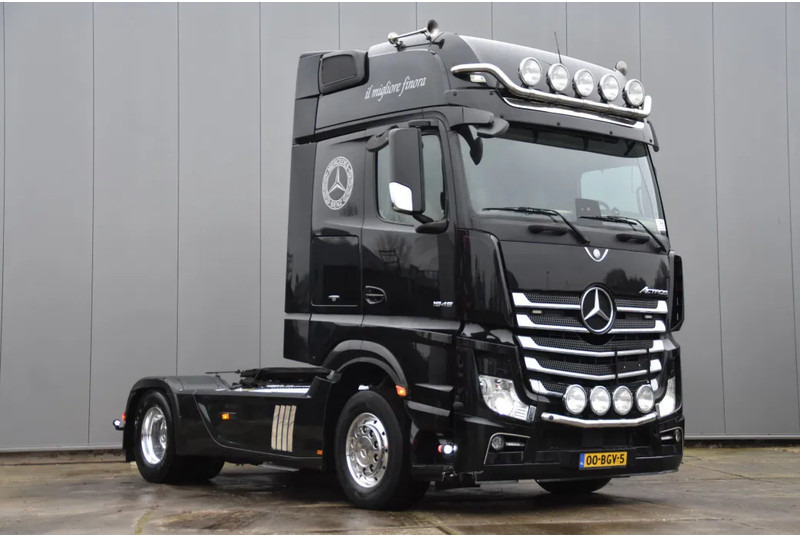 Mercedes-Benz Actros 1945 4x2 - EURO 6 - 842 TKM - PARK. AIRCO - CAMERA - 2 x FUEL TANKS - ALCOA'S - XENON - TOP CONDITION - - Çekici: fotoğraf 1 Mercedes-Benz Actros 1945 4x2 - EURO 6 - 842 TKM - PARK. AIRCO - CAMERA - 2 x FUEL TANKS - ALCOA'S - XENON - TOP CONDITION - - Çekici: fotoğraf 1