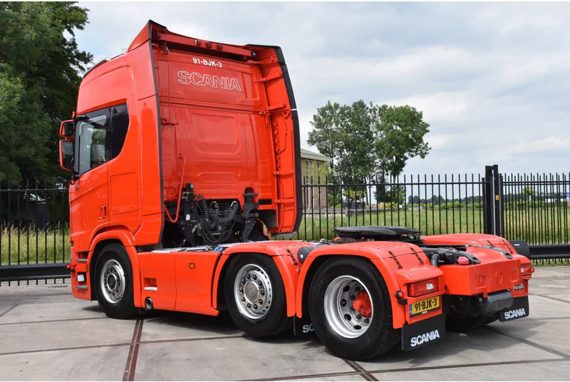Scania R450 NGS 6x2/4NB - RETARDER - FULL AIR - 748 TKM - LEATHER SEATS - NAVI - 2 x FUEL TANKS - LED LIGHTS - - Çekici: fotoğraf 3 Scania R450 NGS 6x2/4NB - RETARDER - FULL AIR - 748 TKM - LEATHER SEATS - NAVI - 2 x FUEL TANKS - LED LIGHTS - - Çekici: fotoğraf 3