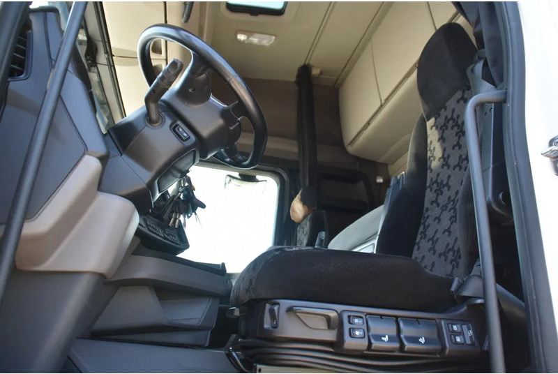Scania R520 V8 NGS 4x2 - RETARDER - 504 TKM - PARK. AIRCO - ACC - NAVI - 2 x FUEL TANKS - LED LIGHTS - - Çekici: fotoğraf 4 Scania R520 V8 NGS 4x2 - RETARDER - 504 TKM - PARK. AIRCO - ACC - NAVI - 2 x FUEL TANKS - LED LIGHTS - - Çekici: fotoğraf 4