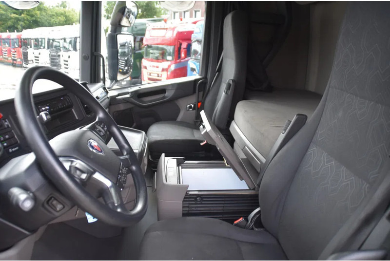 Scania S450 NGS 4x2NB - FULL AIR - RETARDER - ACC - PARK. AIRCO - 2 x FUEL TANKS - TOP CONDITION - - Çekici: fotoğraf 5 Scania S450 NGS 4x2NB - FULL AIR - RETARDER - ACC - PARK. AIRCO - 2 x FUEL TANKS - TOP CONDITION - - Çekici: fotoğraf 5