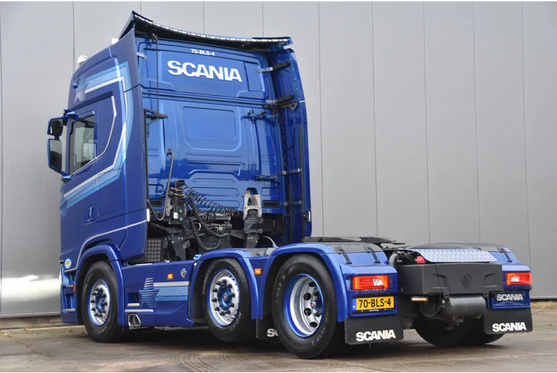 Scania S520 V8 NGS 4x2NB - RETARDER - 691 TKM - FULL AIR - PARK. AIRCO - 2 x FUEL TANKS - LED - PAINTED WHEELS - LIKE NEW ! - Çekici: fotoğraf 3 Scania S520 V8 NGS 4x2NB - RETARDER - 691 TKM - FULL AIR - PARK. AIRCO - 2 x FUEL TANKS - LED - PAINTED WHEELS - LIKE NEW ! - Çekici: fotoğraf 3
