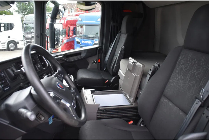 Scania S520 V8 NGS 6x2/4NB - RETARDER - FULL AIR - PARK. AIRCO - ACC - 2 x FUEL TANKS - LED LIGHTS - TOP CONDITION - - Çekici: fotoğraf 5 Scania S520 V8 NGS 6x2/4NB - RETARDER - FULL AIR - PARK. AIRCO - ACC - 2 x FUEL TANKS - LED LIGHTS - TOP CONDITION - - Çekici: fotoğraf 5