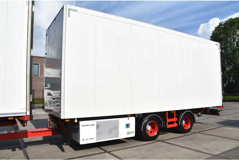 Scania S520 V8 NGS 6x2*4NB + SCHMITZ ZKO 20 - THERMO KING - RETARDER - FULL AIR - WHEELBASE: 515 CM - TOP CONDITION - - Refrijeratör kamyon: fotoğraf 3 Scania S520 V8 NGS 6x2*4NB + SCHMITZ ZKO 20 - THERMO KING - RETARDER - FULL AIR - WHEELBASE: 515 CM - TOP CONDITION - - Refrijeratör kamyon: fotoğraf 3