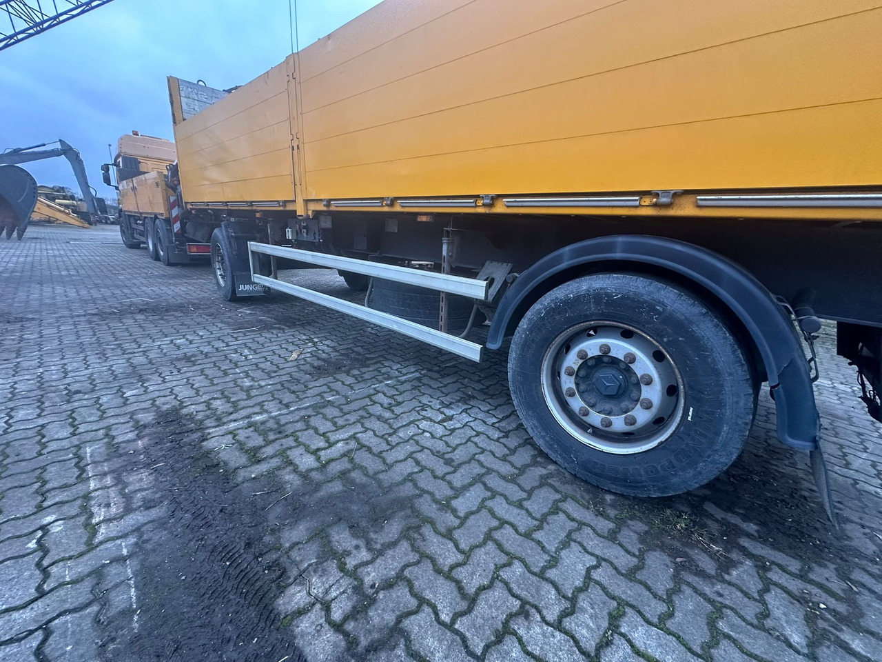 IVECO STRALIS 420 truck open box with TEREX loading crane 290.2E-A3 finansal kiralama IVECO STRALIS 420 truck open box with TEREX loading crane 290.2E-A3: fotoğraf 6