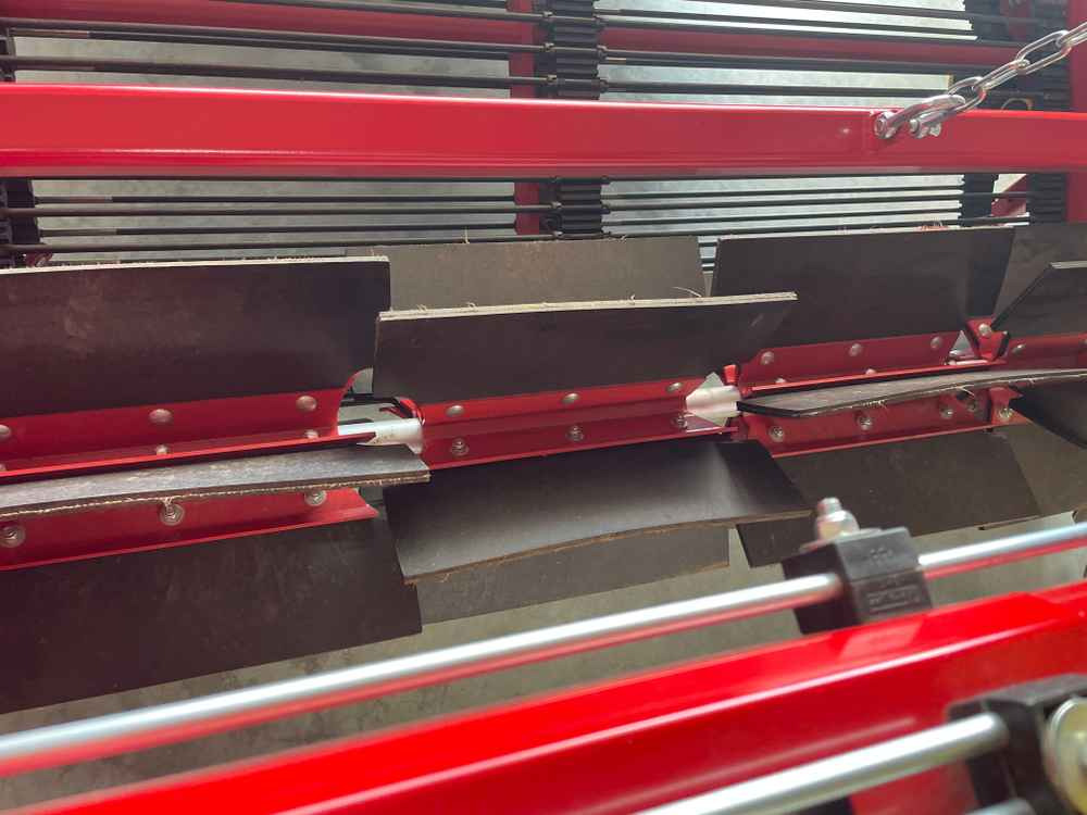 Grimme WV 165 - Üzüm hasat makinası: fotoğraf 4 Grimme WV 165 - Üzüm hasat makinası: fotoğraf 4