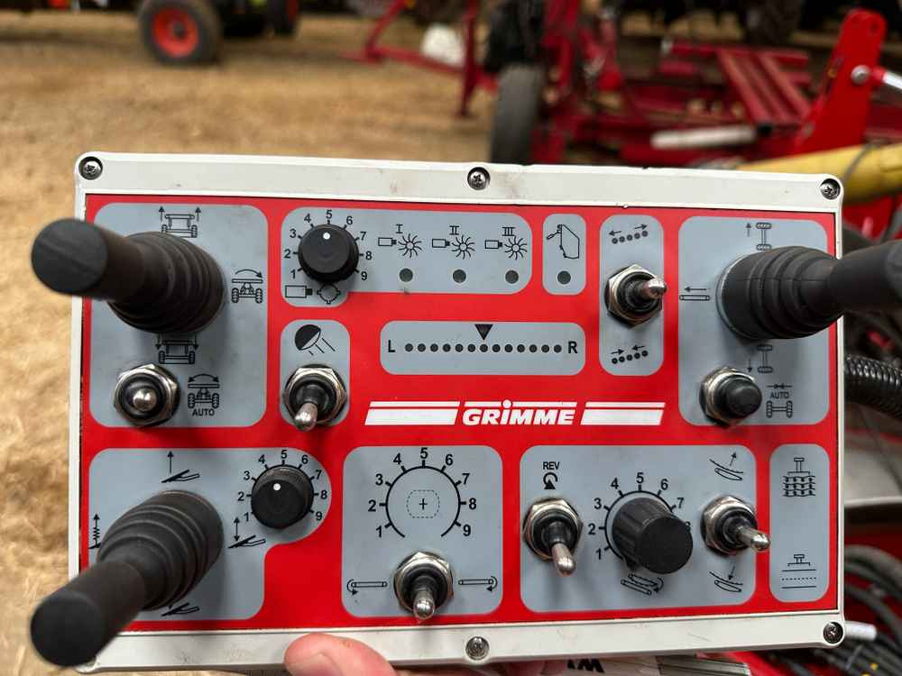Grimme CS-150 CombiStar XL - Patates hasat makinesi: fotoğraf 3 Grimme CS-150 CombiStar XL - Patates hasat makinesi: fotoğraf 3