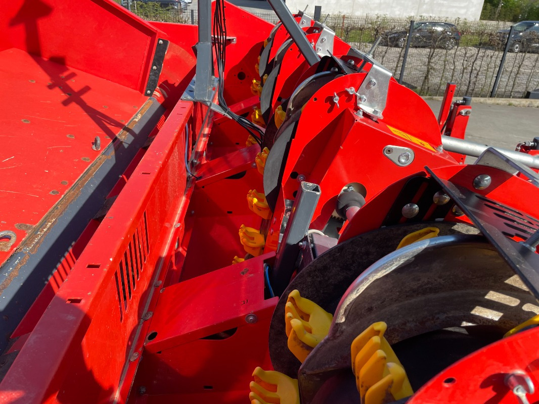 Dewulf CP 42 Trailed SC Compact - Hasat makinesi: fotoğraf 3 Dewulf CP 42 Trailed SC Compact - Hasat makinesi: fotoğraf 3