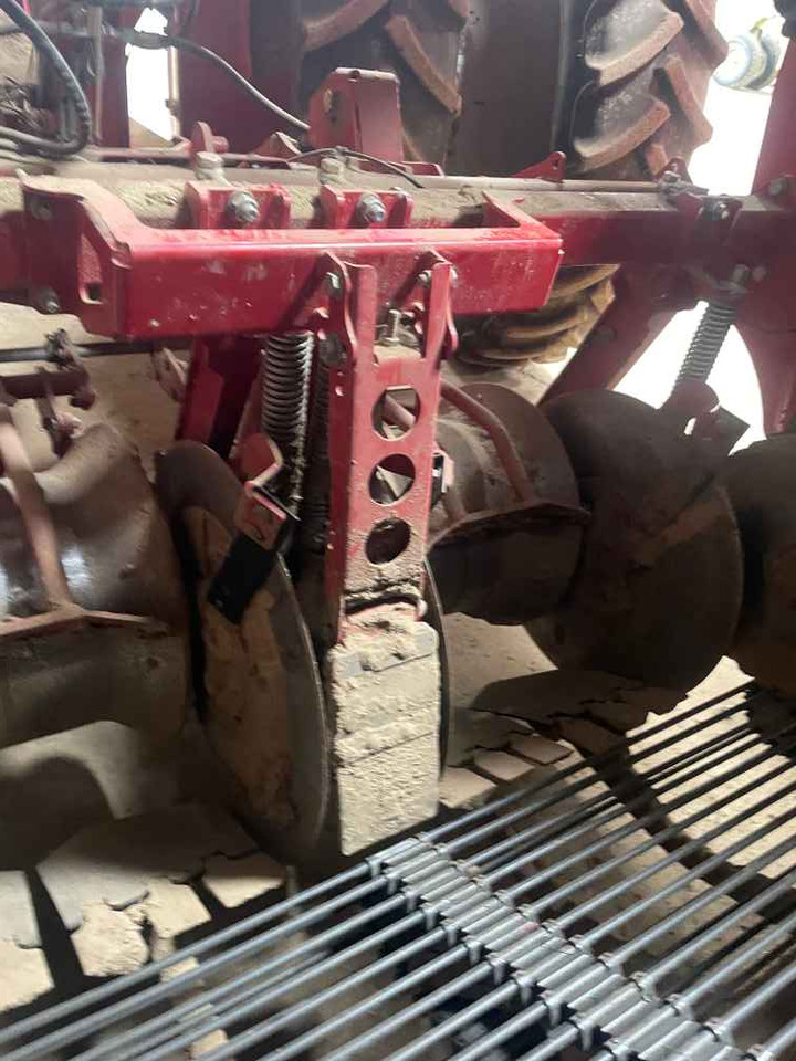 Grimme VARITRON 270 PLATINUM - Hasat makinesi: fotoğraf 4 Grimme VARITRON 270 PLATINUM - Hasat makinesi: fotoğraf 4