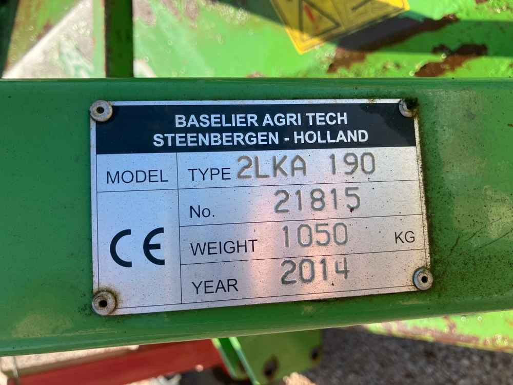Baselier Baselier 2LKA190 2 Row Front Mounted Potato Topper - Hasat makinesi: fotoğraf 2 Baselier Baselier 2LKA190 2 Row Front Mounted Potato Topper - Hasat makinesi: fotoğraf 2