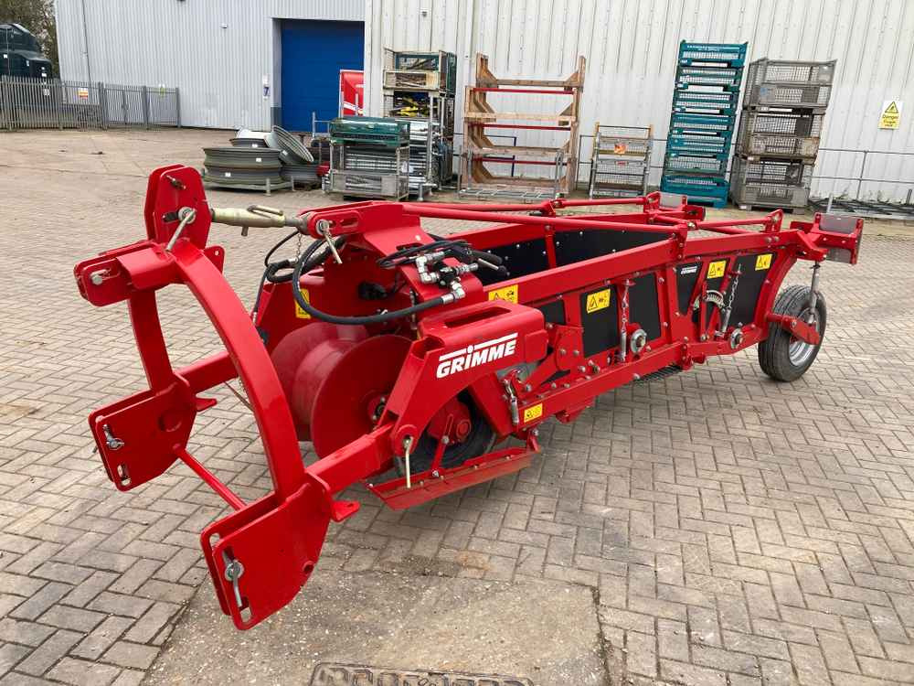 Grimme Grimme WH100 Single Row Potato Windrower - Hasat makinesi: fotoğraf 1 Grimme Grimme WH100 Single Row Potato Windrower - Hasat makinesi: fotoğraf 1