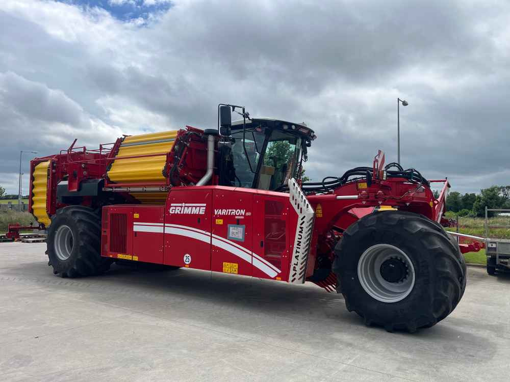 Grimme VARITRON 270 PLATINUM TT - Hasat makinesi: fotoğraf 1 Grimme VARITRON 270 PLATINUM TT - Hasat makinesi: fotoğraf 1