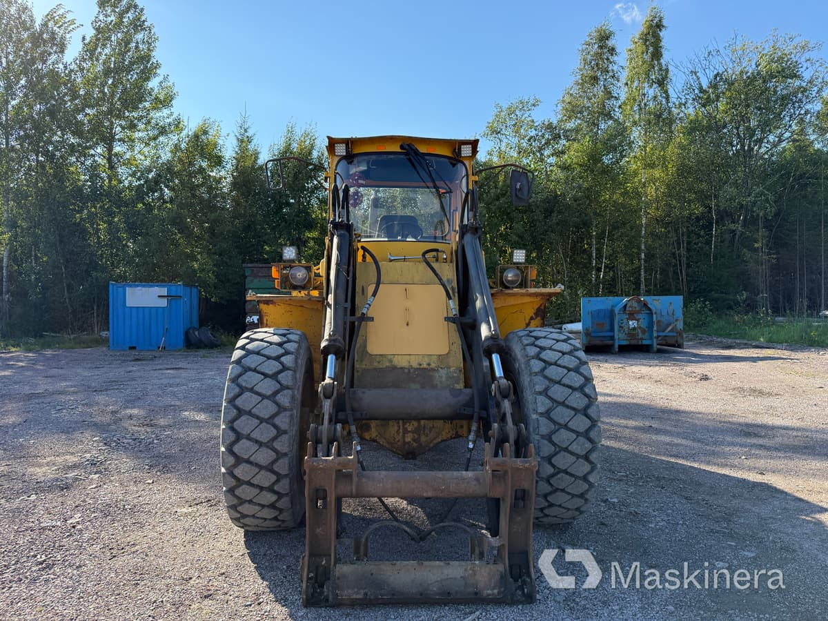Volvo BM L70 Hjullastare Volvo L70 med snöredskap - Diğer araçlar: fotoğraf 4 Volvo BM L70 Hjullastare Volvo L70 med snöredskap - Diğer araçlar: fotoğraf 4