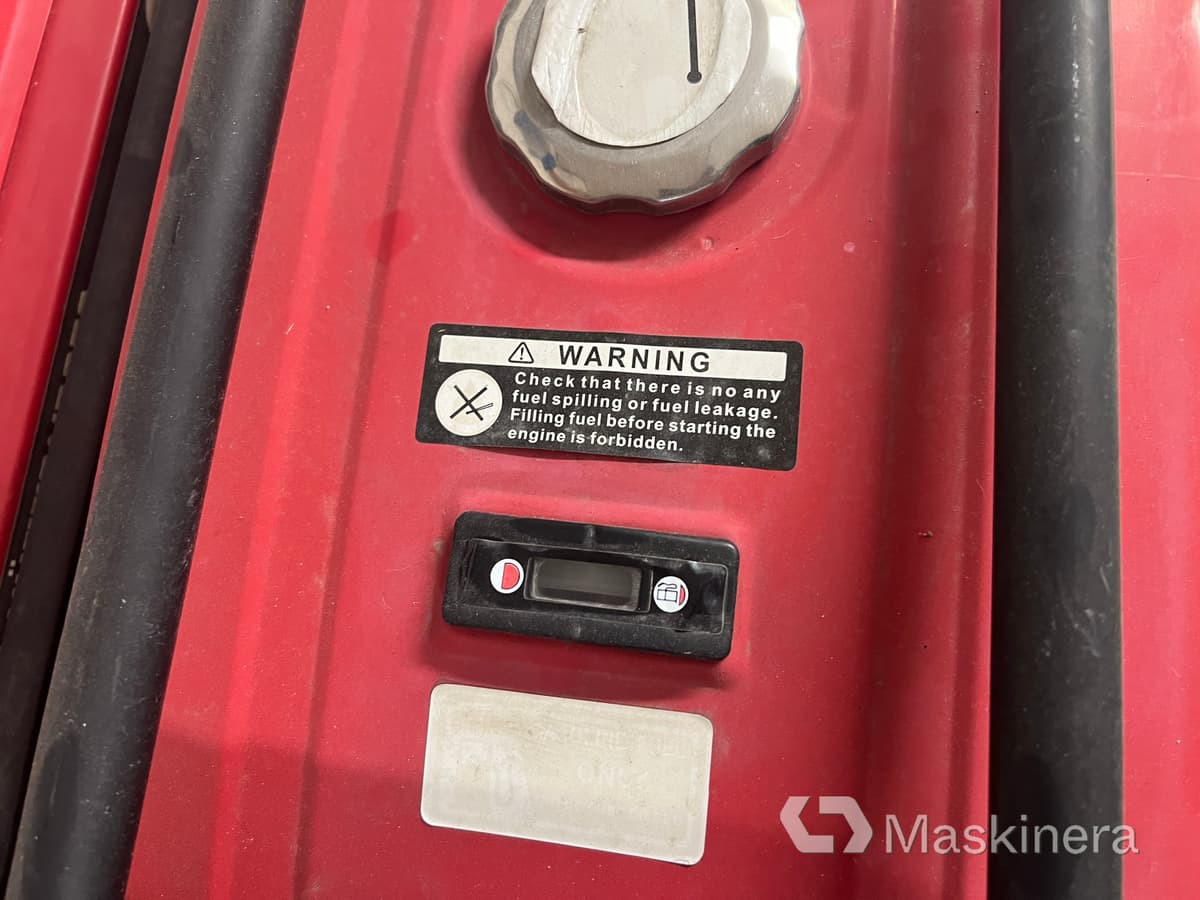 Elverk Huttenberg H8500W - Elektrikli jeneratör: fotoğraf 3 Elverk Huttenberg H8500W - Elektrikli jeneratör: fotoğraf 3