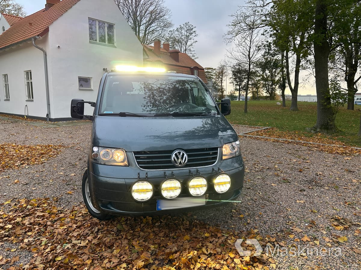 Flakbil Volkswagen Transporter dubbelhytt - Küçük panelvan: fotoğraf 2 Flakbil Volkswagen Transporter dubbelhytt - Küçük panelvan: fotoğraf 2