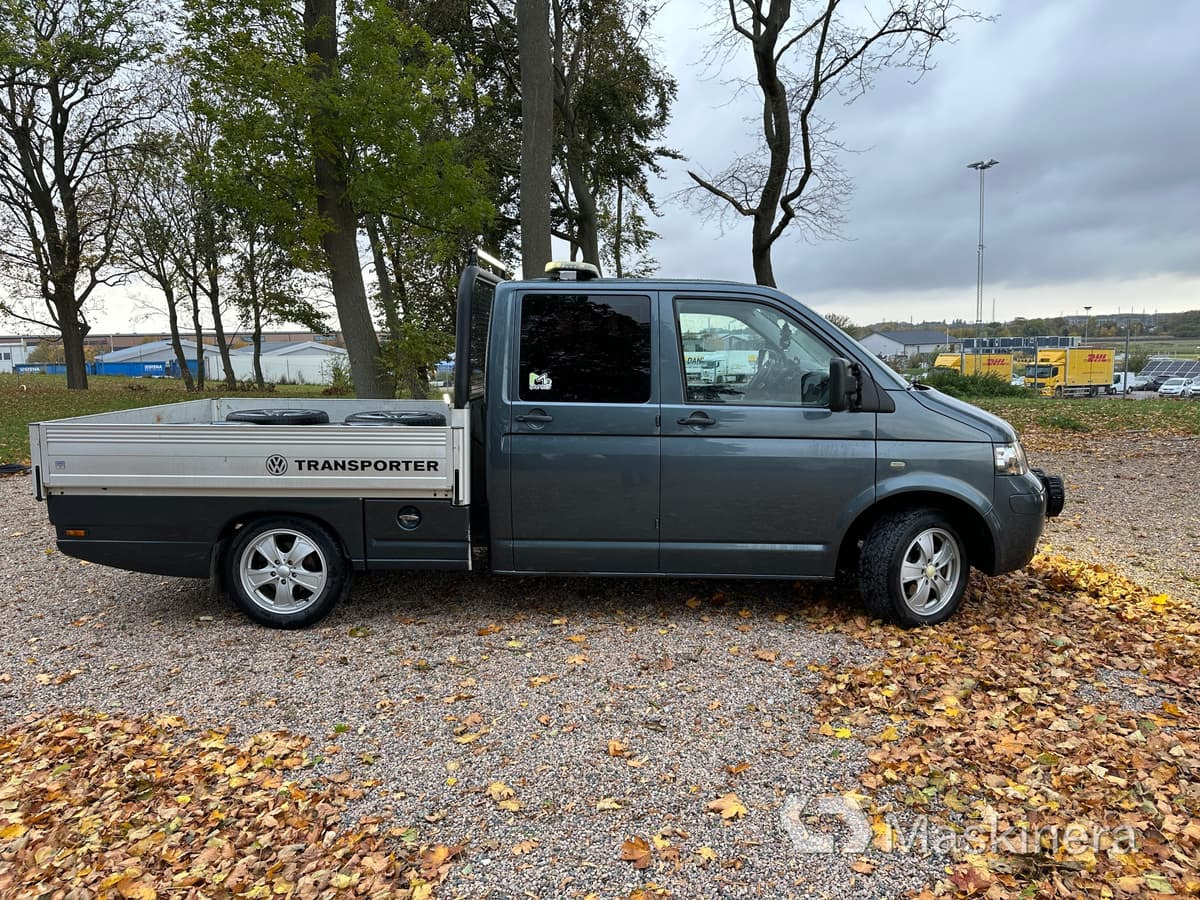 Flakbil Volkswagen Transporter dubbelhytt - Küçük panelvan: fotoğraf 4 Flakbil Volkswagen Transporter dubbelhytt - Küçük panelvan: fotoğraf 4