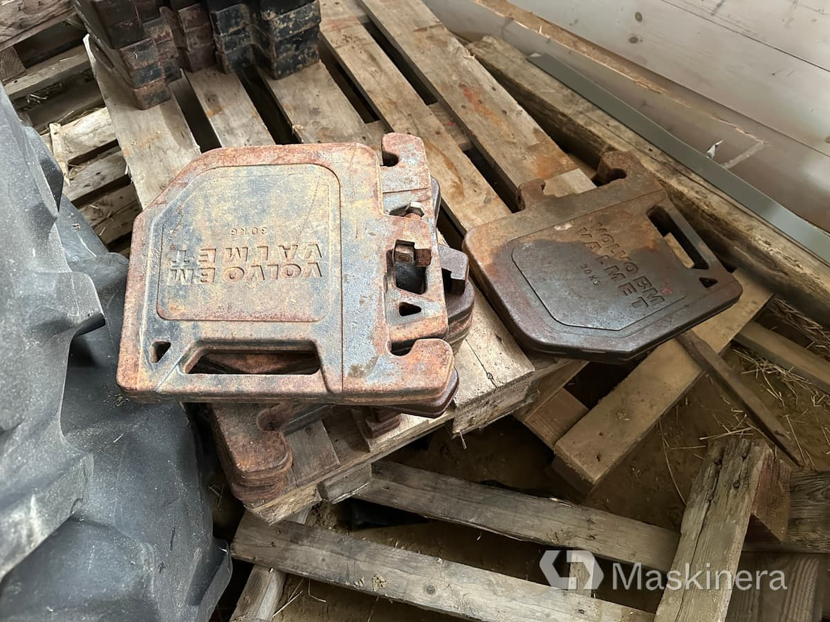 Frontvikter 7 st 30 kg Volvo BM Valvet - Denge ağırlık: fotoğraf 1 Frontvikter 7 st 30 kg Volvo BM Valvet - Denge ağırlık: fotoğraf 1