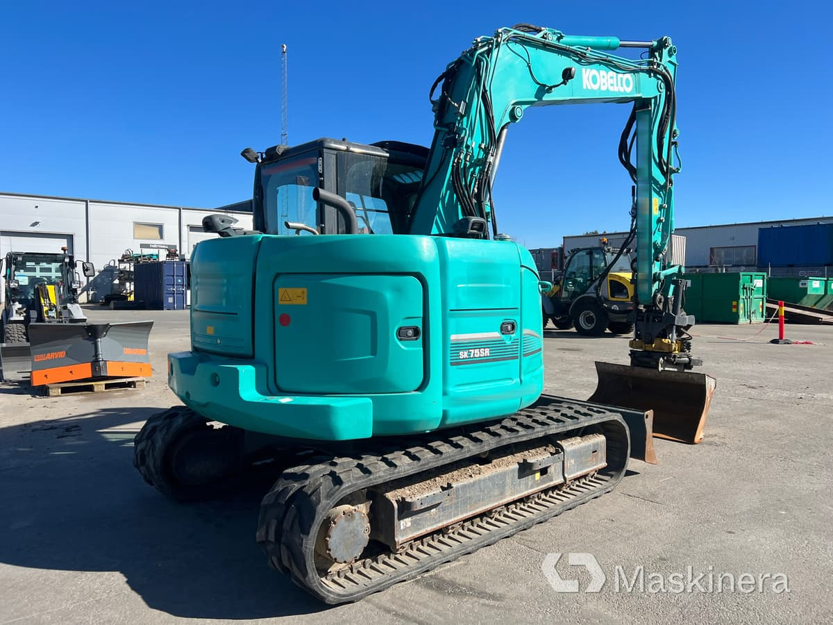 Grävmaskin Kobelco SK75SR-3E - Paletli ekskavatör: fotoğraf 5 Grävmaskin Kobelco SK75SR-3E - Paletli ekskavatör: fotoğraf 5
