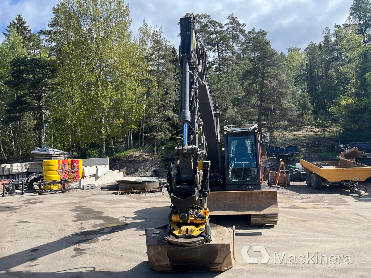 Grävmaskin Volvo EC140EL med 3 skopor - Paletli ekskavatör: fotoğraf 2 Grävmaskin Volvo EC140EL med 3 skopor - Paletli ekskavatör: fotoğraf 2