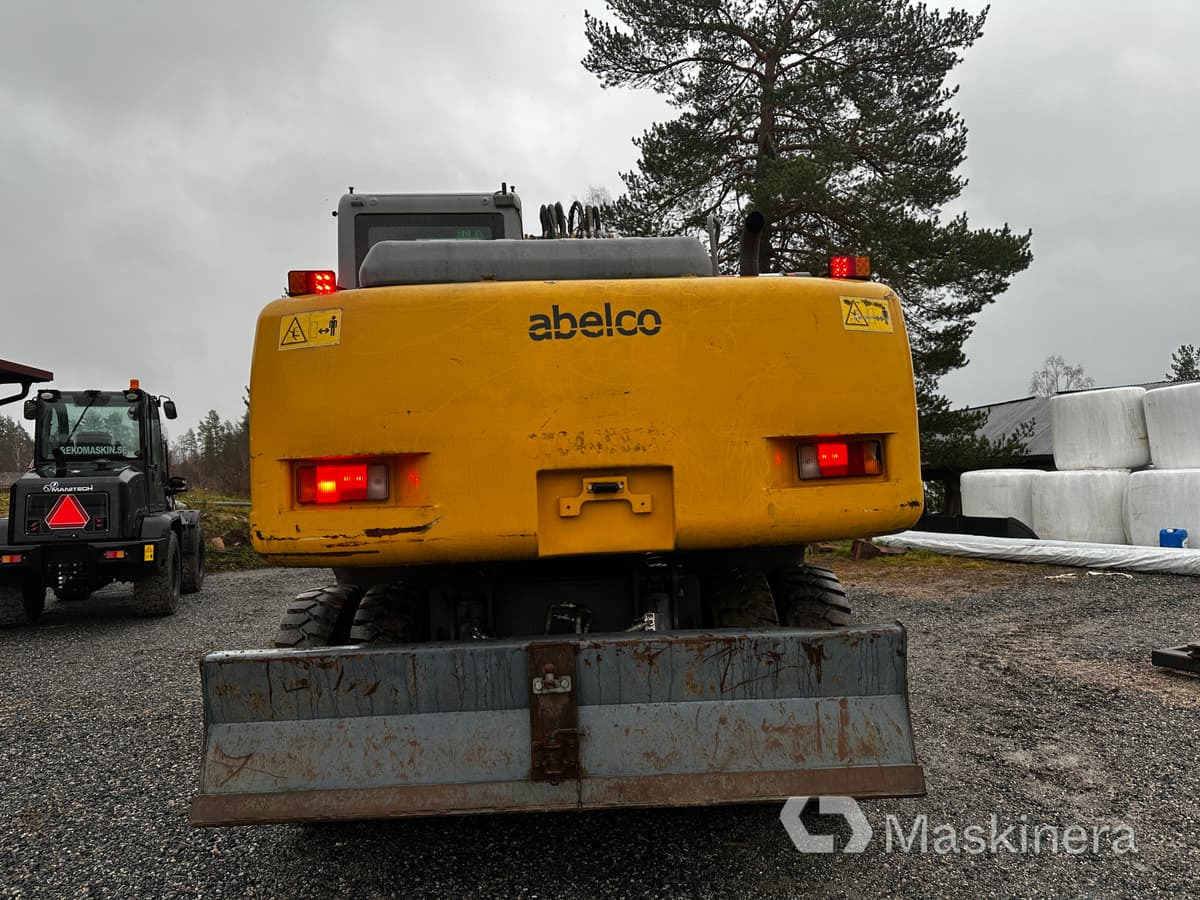 Hjulgrävare XCMG XE150W med flertal redskap - Paletli ekskavatör: fotoğraf 4 Hjulgrävare XCMG XE150W med flertal redskap - Paletli ekskavatör: fotoğraf 4