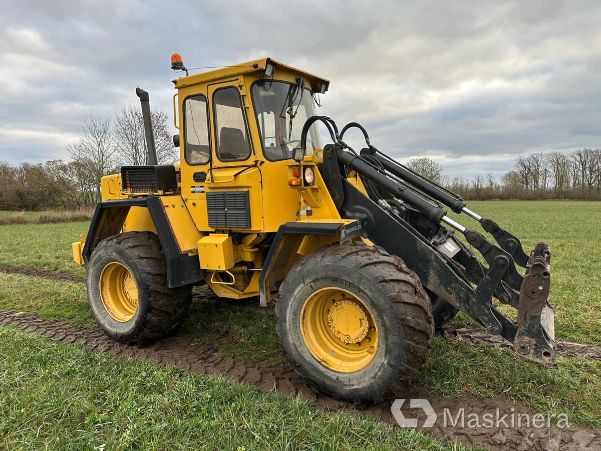 Hjullastare Volvo L50 - Tekerlekli yükleyici: fotoğraf 1 Hjullastare Volvo L50 - Tekerlekli yükleyici: fotoğraf 1