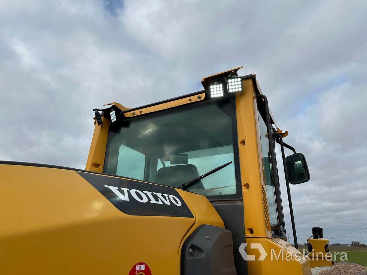 Tekerlekli yükleyici Hjullastare Volvo L60G [ Copy ]: fotoğraf 36