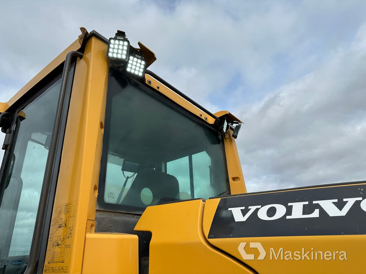 Tekerlekli yükleyici Hjullastare Volvo L60G [ Copy ]: fotoğraf 39