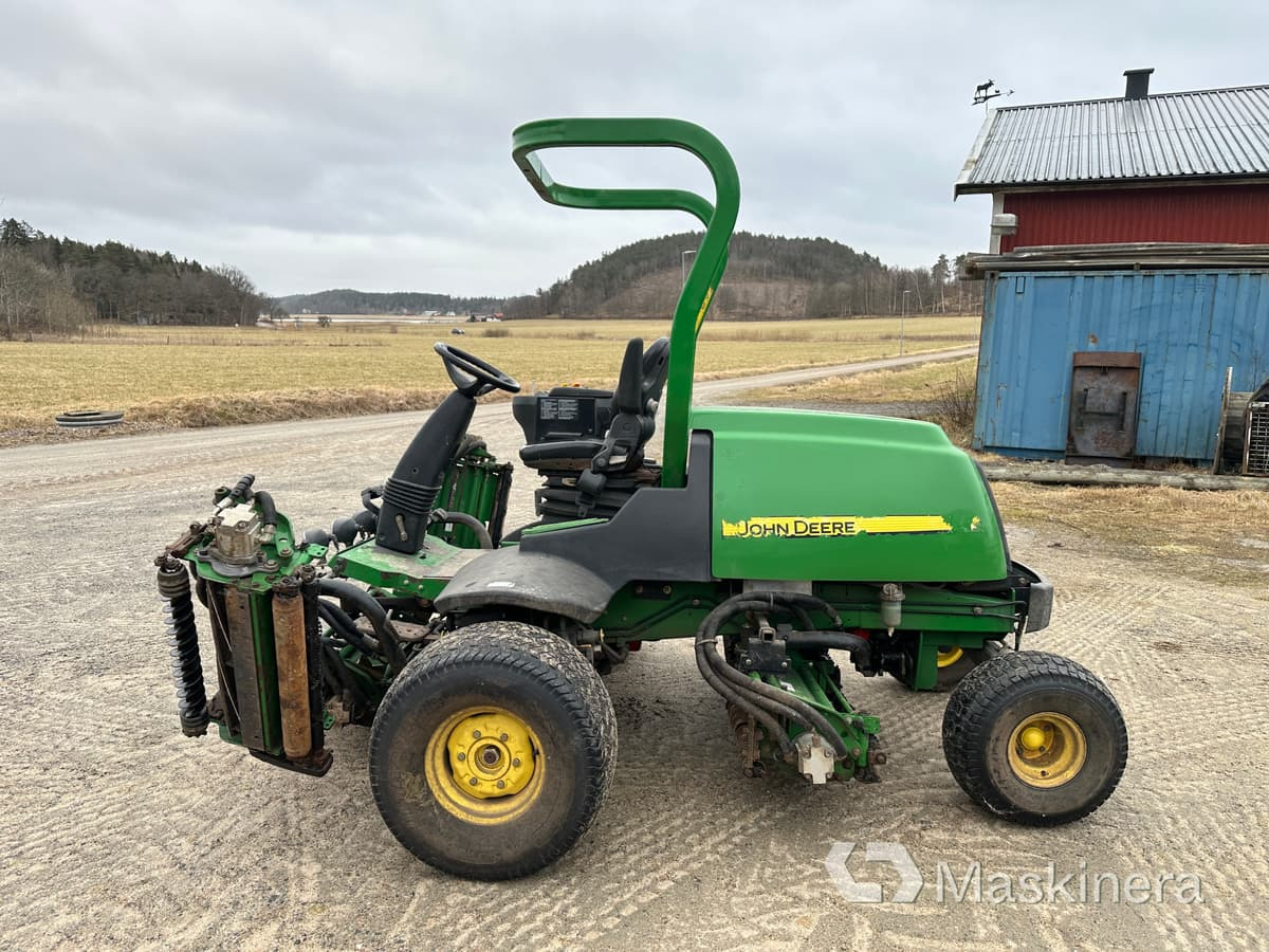 John Deere 7700 PC FM PrecisionCut Fairwayklippare - Çim biçme makinesi: fotoğraf 2 John Deere 7700 PC FM PrecisionCut Fairwayklippare - Çim biçme makinesi: fotoğraf 2
